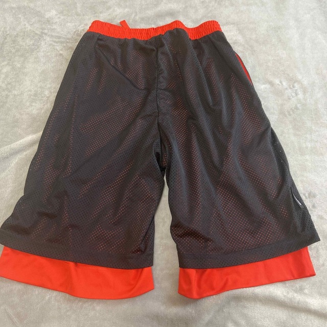 adidas(アディダス)のadidas ハーフパンツ　150  キッズ/ベビー/マタニティのキッズ服男の子用(90cm~)(パンツ/スパッツ)の商品写真