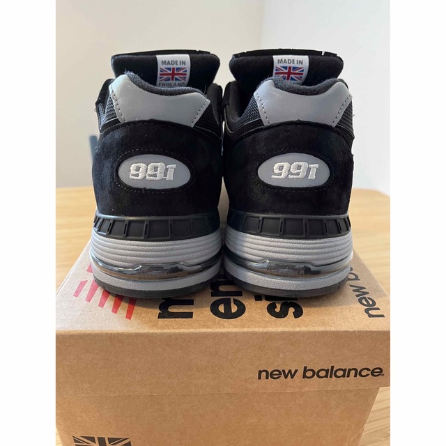 New Balance(ニューバランス)の【専用】海外限定 m991eks  28.5cm メンズの靴/シューズ(スニーカー)の商品写真