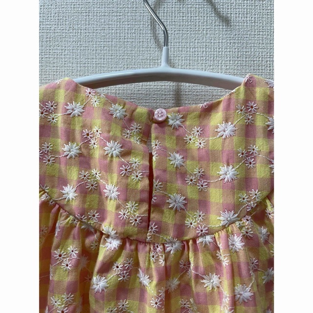 ZARA KIDS(ザラキッズ)のzarakids 花柄ワンピース　92cm キッズ/ベビー/マタニティのキッズ服女の子用(90cm~)(ワンピース)の商品写真