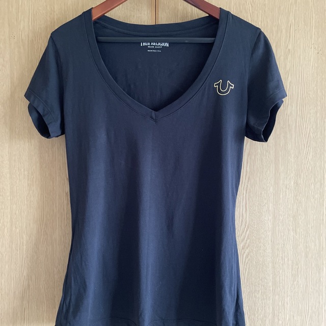 TRUE RELIGION ブラックTシャツ レディースのトップス(Tシャツ(半袖/袖なし))の商品写真