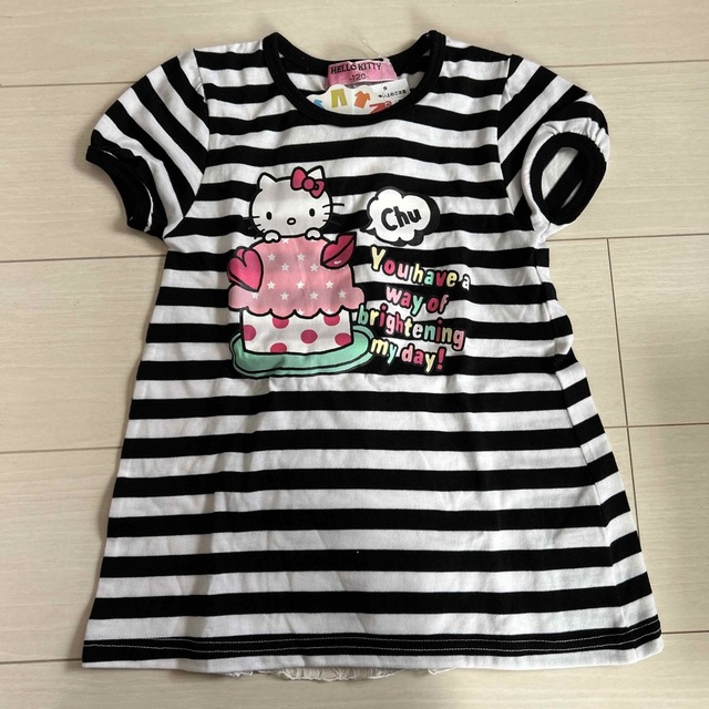 しまむら(シマムラ)のキティーちゃん　Tシャツ キッズ/ベビー/マタニティのキッズ服女の子用(90cm~)(Tシャツ/カットソー)の商品写真