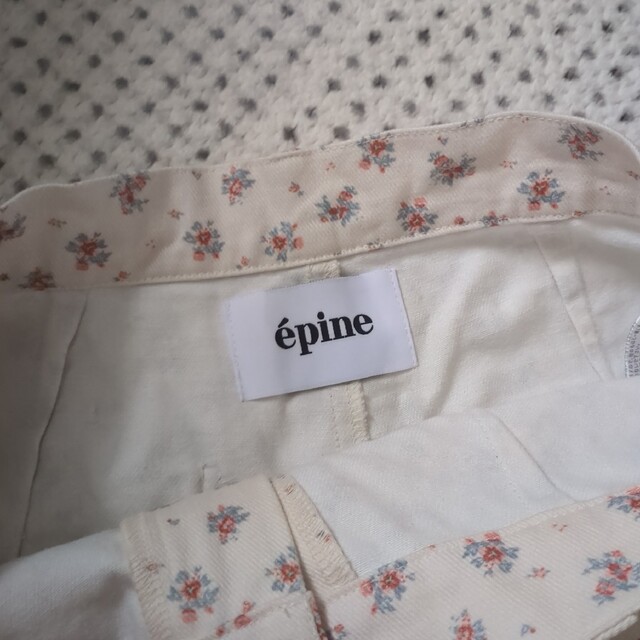 épine(エピヌ)のエピヌ　é embroidey flower short pants ivory レディースのパンツ(ショートパンツ)の商品写真