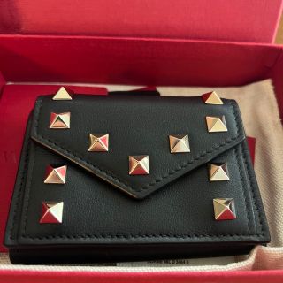 ヴァレンティノガラヴァーニ(valentino garavani)のvalentino 三つ折り財布(財布)