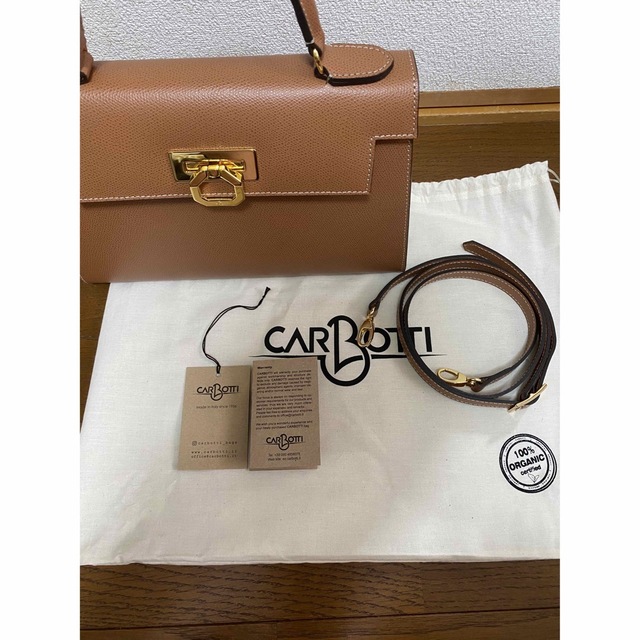 TOMORROWLAND(トゥモローランド)のお値下げ中☆美品　CARBOTTI ガルボッティ Elena 243 TAN レディースのバッグ(ハンドバッグ)の商品写真