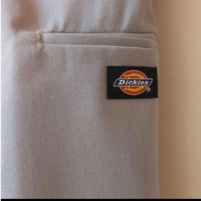 Dickies(ディッキーズ)の新品 38 SV ハーフパンツ ディッキーズ シルバー メンズのパンツ(ショートパンツ)の商品写真