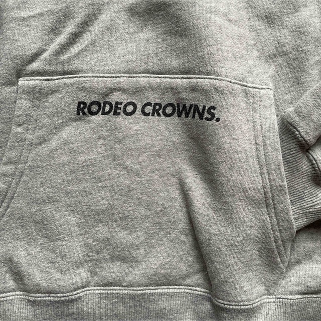 RODEO CROWNS(ロデオクラウンズ)のChampion RODEO CROWNSコラボ  スリーブロゴパーカー レディースのトップス(パーカー)の商品写真