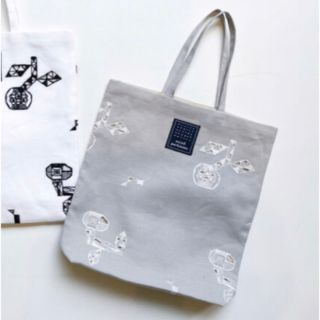 ミナペルホネン(mina perhonen)のminaperhonen toastbag crystalflower タグあり(その他)