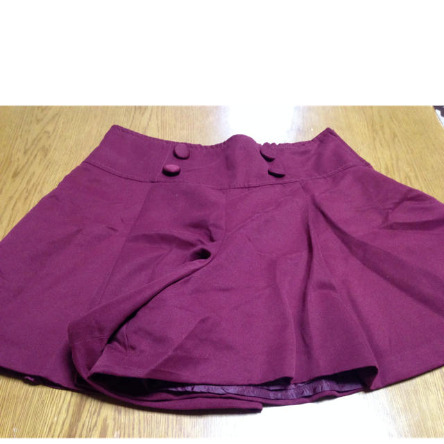 ボルドーキュロットスカート レディースのスカート(ミニスカート)の商品写真