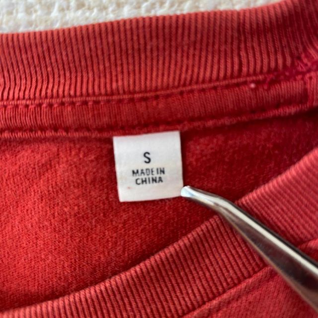 UNIQLO(ユニクロ)のUNIQLO メンズ　インナー　ロング　Tシャツ 無地　赤　長袖　Sサイズ メンズのトップス(Tシャツ/カットソー(七分/長袖))の商品写真