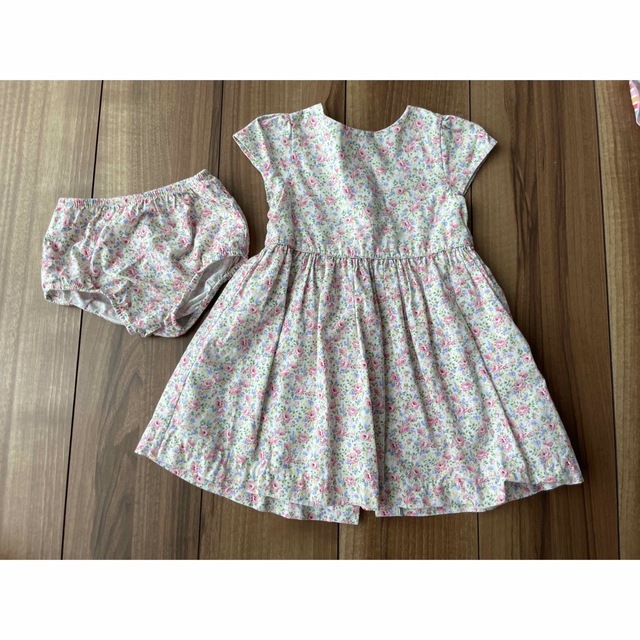 Ralph Lauren(ラルフローレン)のラルフローレン　花柄ワンピース　80 キッズ/ベビー/マタニティのベビー服(~85cm)(ワンピース)の商品写真