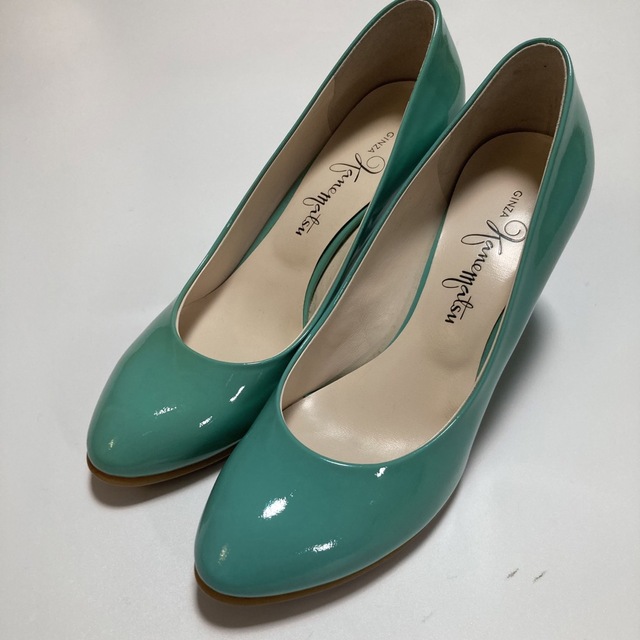 銀座かねまつ エナメルパンプス エメラルドグリーン | mdh.com.sa