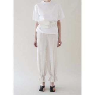 イロット(IIROT)のIIROT イロット Satin trousers_Ivory(カジュアルパンツ)