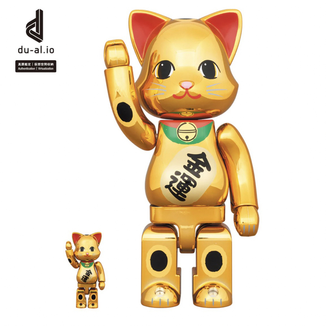 BE@RBRICK(ベアブリック)の2体セット NY@BRICK 招き猫 金運 金メッキ 100％ & 400％ エンタメ/ホビーのフィギュア(その他)の商品写真