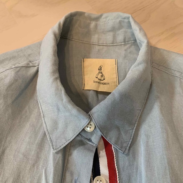 トップス　シャツ　ブラウス　カットソー　青　インディゴ　半袖　ノースリーブ レディースのトップス(シャツ/ブラウス(半袖/袖なし))の商品写真