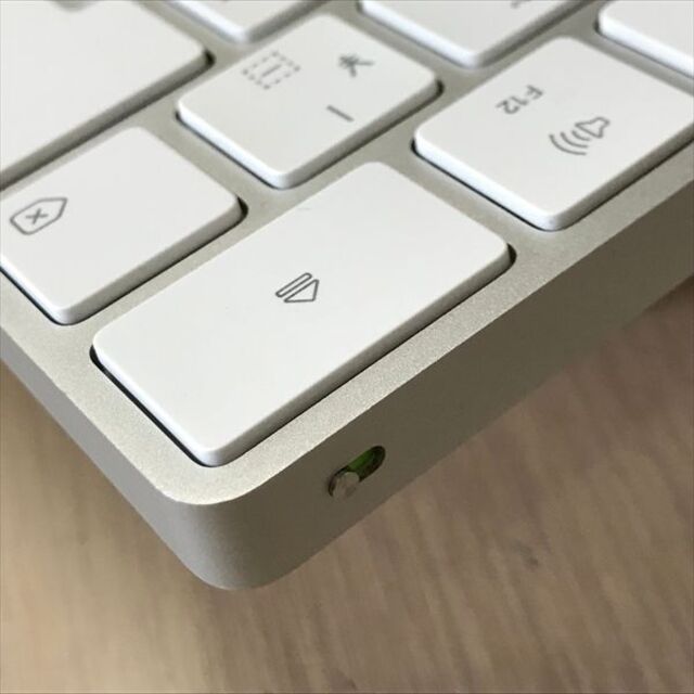 Apple(アップル)の純正品 Apple Magic Keyboard 日本語：A1644 スマホ/家電/カメラのPC/タブレット(PC周辺機器)の商品写真