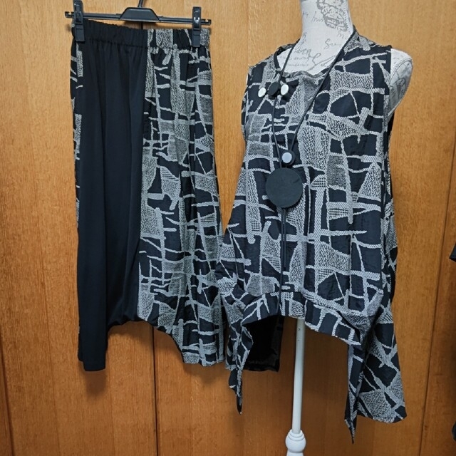 *処分価格🌹ムジヤ 夢地哉 mujiya🌹ベストとサルエルパンツ🌹 | フリマアプリ ラクマ
