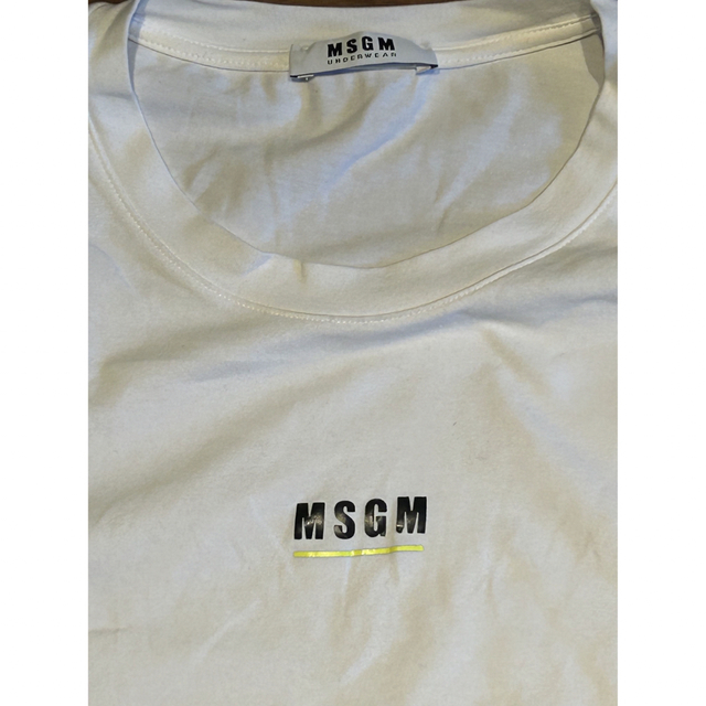 MSGM(エムエスジイエム)のショーキチ様専用 エムエスジーエム MSGM ロゴ  Ｔシャツ XL 白 メンズのトップス(Tシャツ/カットソー(半袖/袖なし))の商品写真