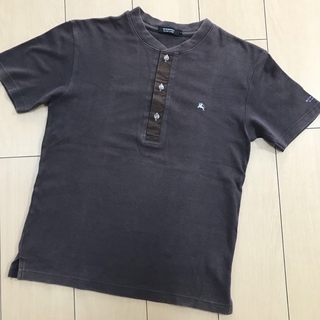 バーバリー(BURBERRY)の古着美品　バーバリー　Tシャツ　ブラウン　サイズ2(Tシャツ/カットソー(半袖/袖なし))