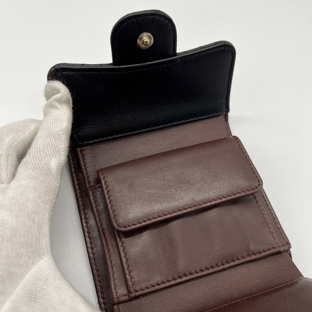 CHANEL(シャネル)の美品！シャネル　ラムスキン　マトラッセ　折り財布　ブラック レディースのファッション小物(財布)の商品写真