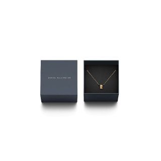 色: ゴールド】Daniel Wellington Elevation Necの通販 by elly's shop ...