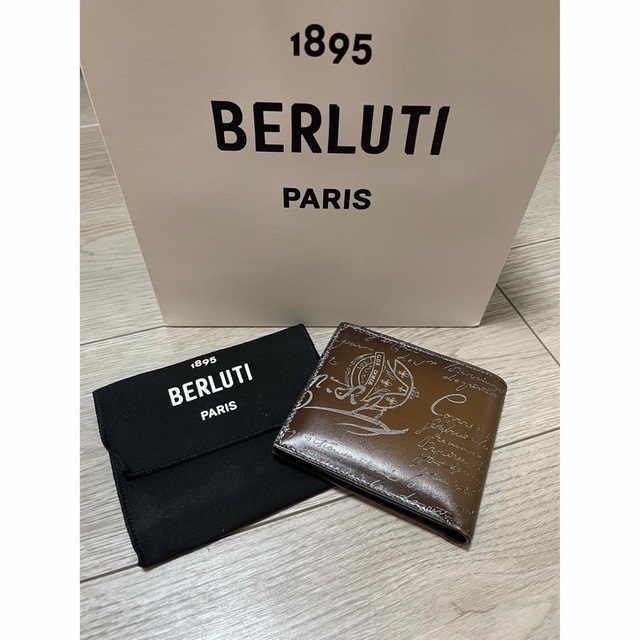 BERLUTI 財布　マコレ　スクリットレザー　ウォレットファッション小物