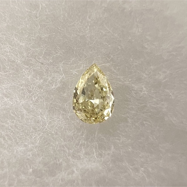 イエローダイヤモンド ペアシェイプ ルース 0.066ct