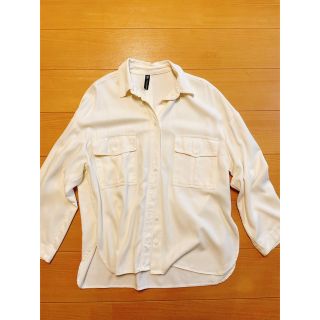 ザラ(ZARA)のZARA アイボリー　シャツMサイズ(シャツ/ブラウス(長袖/七分))