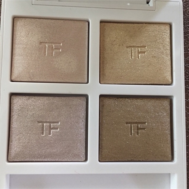 TOM FORD BEAUTY(トムフォードビューティ)のトムフォード ソレイユ  アイカラークォード 002 シャレーラスト コスメ/美容のベースメイク/化粧品(アイシャドウ)の商品写真