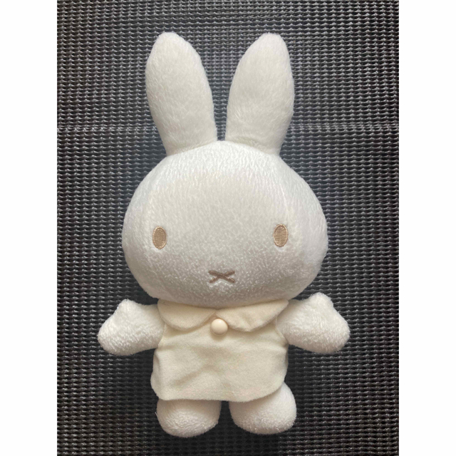 miffy - ミッフィー ぬいぐるみ 白の通販 by べるがもっと's shop