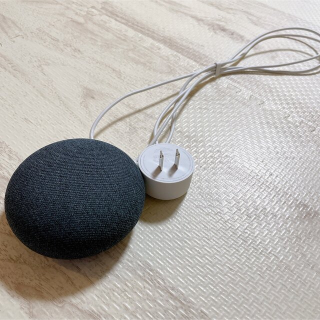 Google(グーグル)のGoogle home mini スマホ/家電/カメラのオーディオ機器(スピーカー)の商品写真