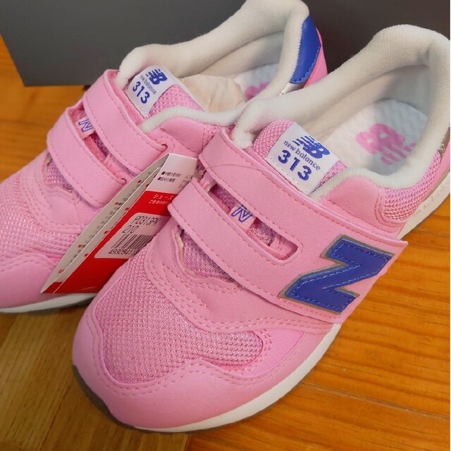 New Balance(ニューバランス)の新品☆ニューバランス　スニーカー キッズ/ベビー/マタニティのキッズ靴/シューズ(15cm~)(スニーカー)の商品写真