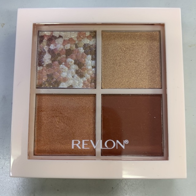 REVLON(レブロン)の専用レブロンダズルアイシャドウクアッド002 コスメ/美容のベースメイク/化粧品(アイシャドウ)の商品写真