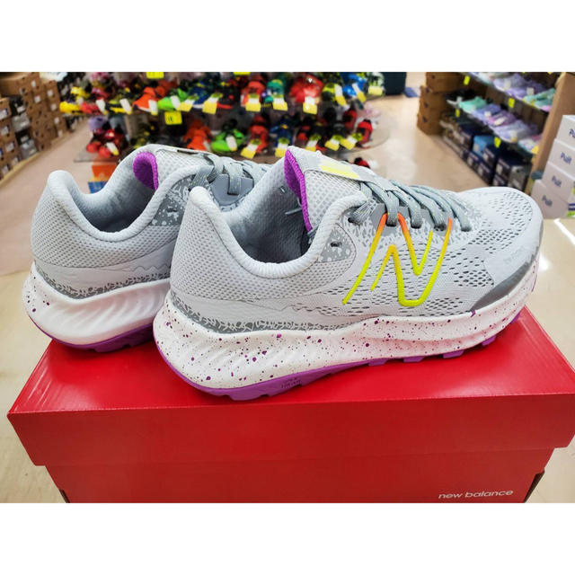 New Balance(ニューバランス)のニューバランス WTNTR  OB5 23.0cmレディーストレイル ランニング レディースの靴/シューズ(スニーカー)の商品写真