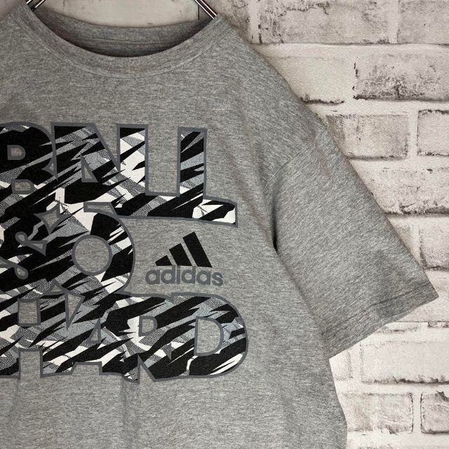 adidas(アディダス)の【人気ビッグロゴ】アディダス⭐︎センタープリントロゴ半袖Tシャツ　グレーM155 メンズのトップス(Tシャツ/カットソー(半袖/袖なし))の商品写真