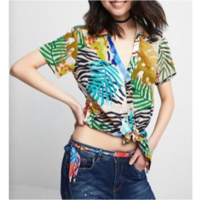 DESIGUAL(デシグアル)の新品✨定価15,900円　デシグアル　着心地◎ トロピカル柄　シャツ　2L レディースのトップス(シャツ/ブラウス(半袖/袖なし))の商品写真