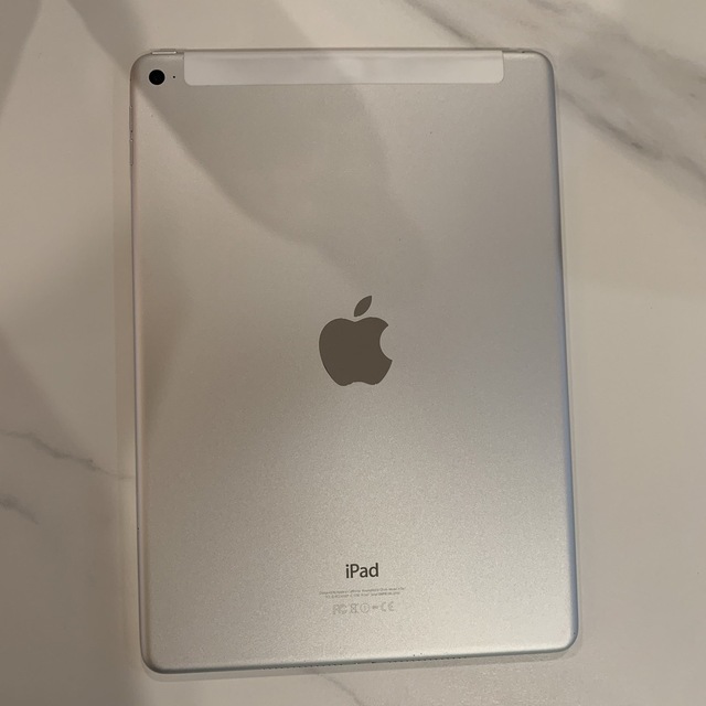 iPad(アイパッド)のiPadAir2 64GB wifi cellular au スマホ/家電/カメラのPC/タブレット(タブレット)の商品写真