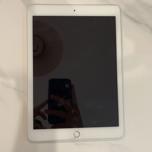 iPadAir2 64GB wifi cellular au