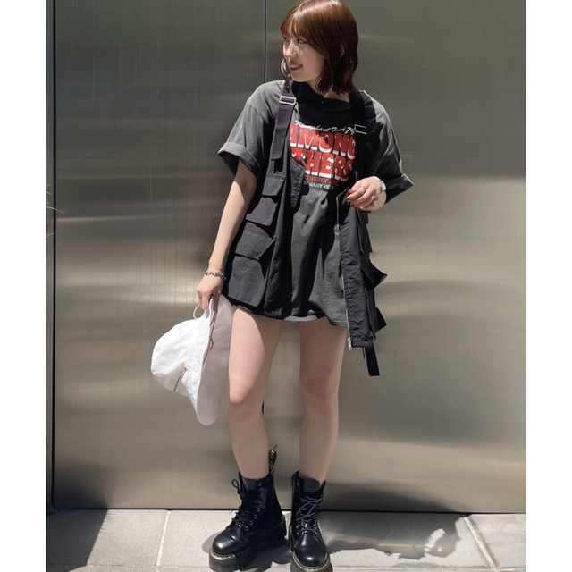 Ungrid(アングリッド)の【70%様専用】Ungrid ツアーロゴルーズTシャツ レディースのトップス(Tシャツ(半袖/袖なし))の商品写真