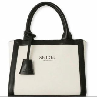 スナイデル(SNIDEL)の新品✨完売品　snidel スナイデル キャンバスロゴバッグ(トートバッグ)