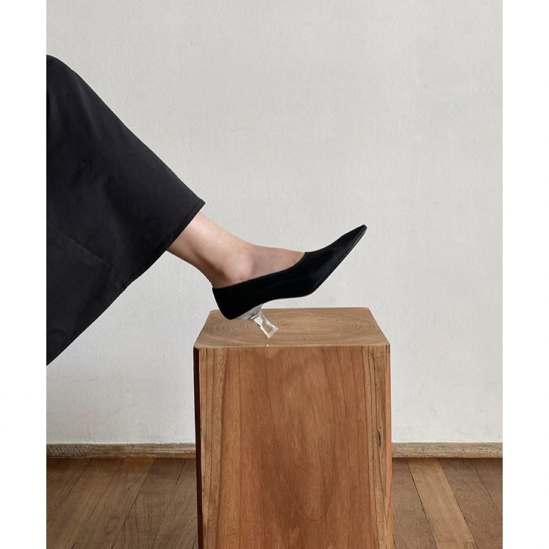 完売品】ザロウThe Row Sock Pump in Nylon 36-