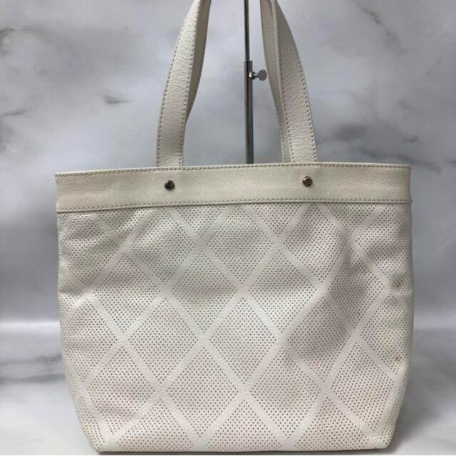 CHANEL シャネル パンチング トートバッグ ☆ホワイト☆ - トートバッグ