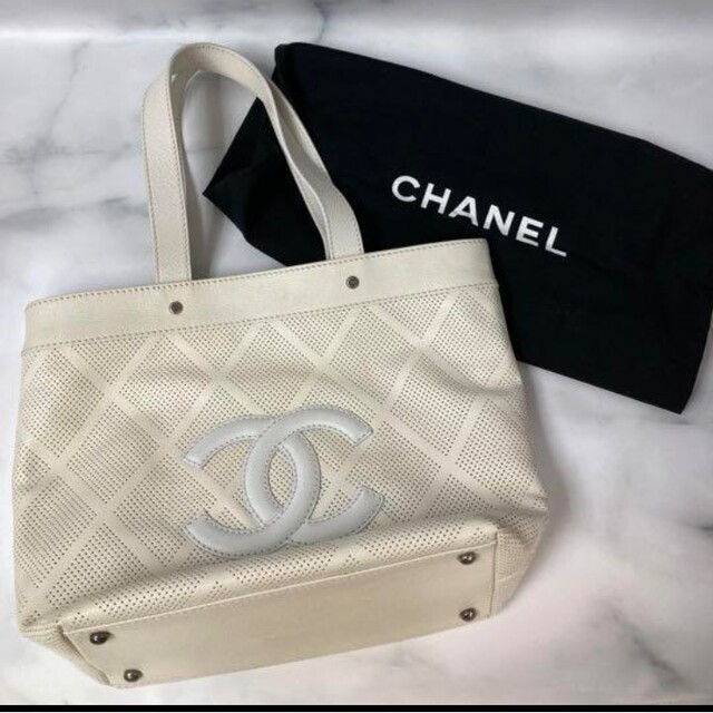 CHANEL シャネル パンチング トートバッグ ★ホワイト★