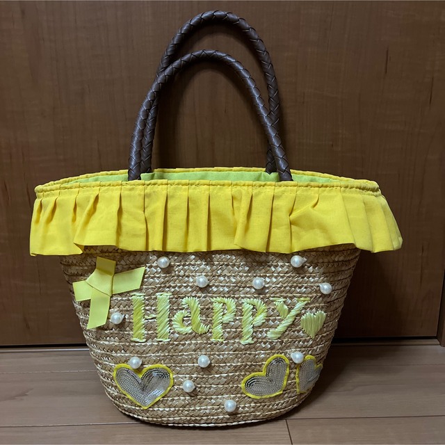 &LOVE アンドラブ　かごバッグ　籠バッグ　黄色　QVC　happy刺繍入 レディースのバッグ(かごバッグ/ストローバッグ)の商品写真