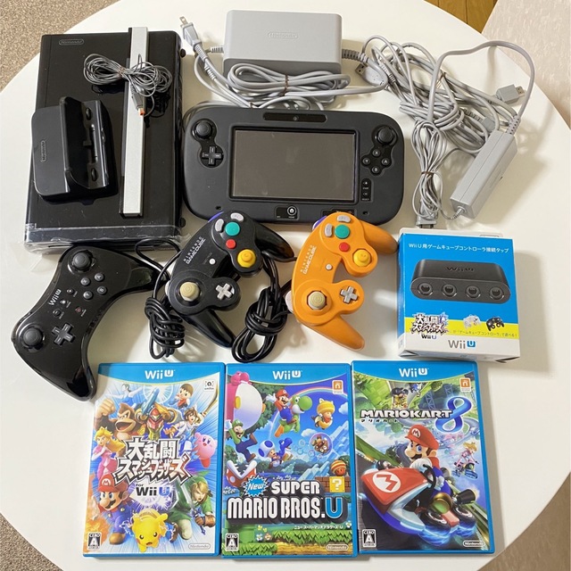 Nintendo Wii U ＋ コントローラー ＋ ソフト3本