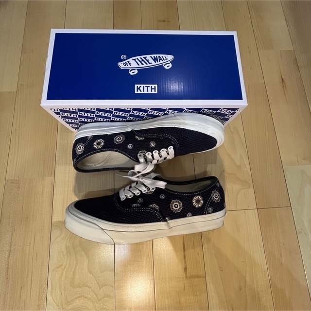 VANS VAULT(バンズボルト)のキス × バンズ OG オーセンティック LX メダリオン メンズの靴/シューズ(スニーカー)の商品写真