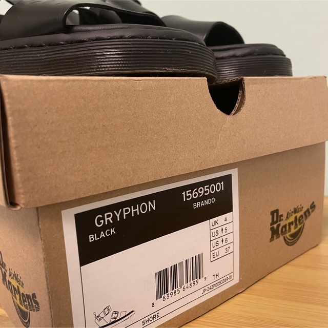 Dr.Martens(ドクターマーチン)のDr.Martens GRYPHON BLACKサンダル 23cm レディースの靴/シューズ(サンダル)の商品写真