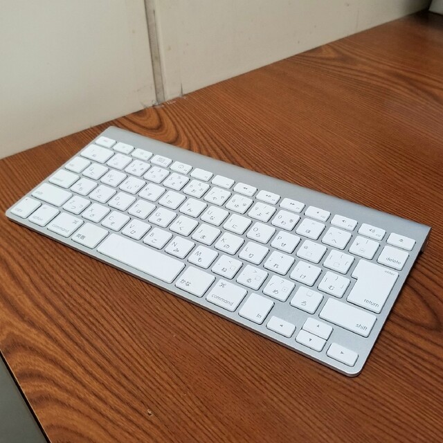 Apple(アップル)のApple純正 Magic Keyboard A1314 スマホ/家電/カメラのPC/タブレット(PC周辺機器)の商品写真