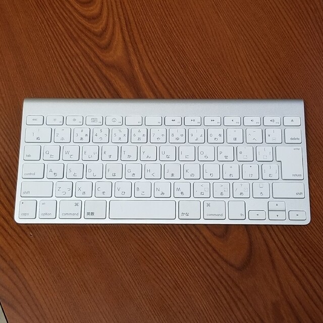 Apple(アップル)のApple純正 Magic Keyboard A1314 スマホ/家電/カメラのPC/タブレット(PC周辺機器)の商品写真