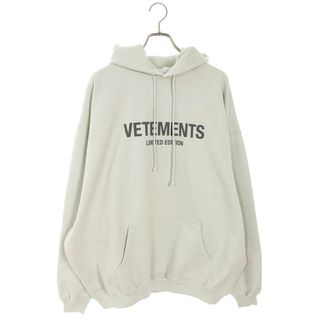 ヴェトモン(VETEMENTS)のヴェトモン  23AW  UE54HD220W OYSTRMUSHROOM ロゴエンブロイダリーパーカー メンズ XS(パーカー)