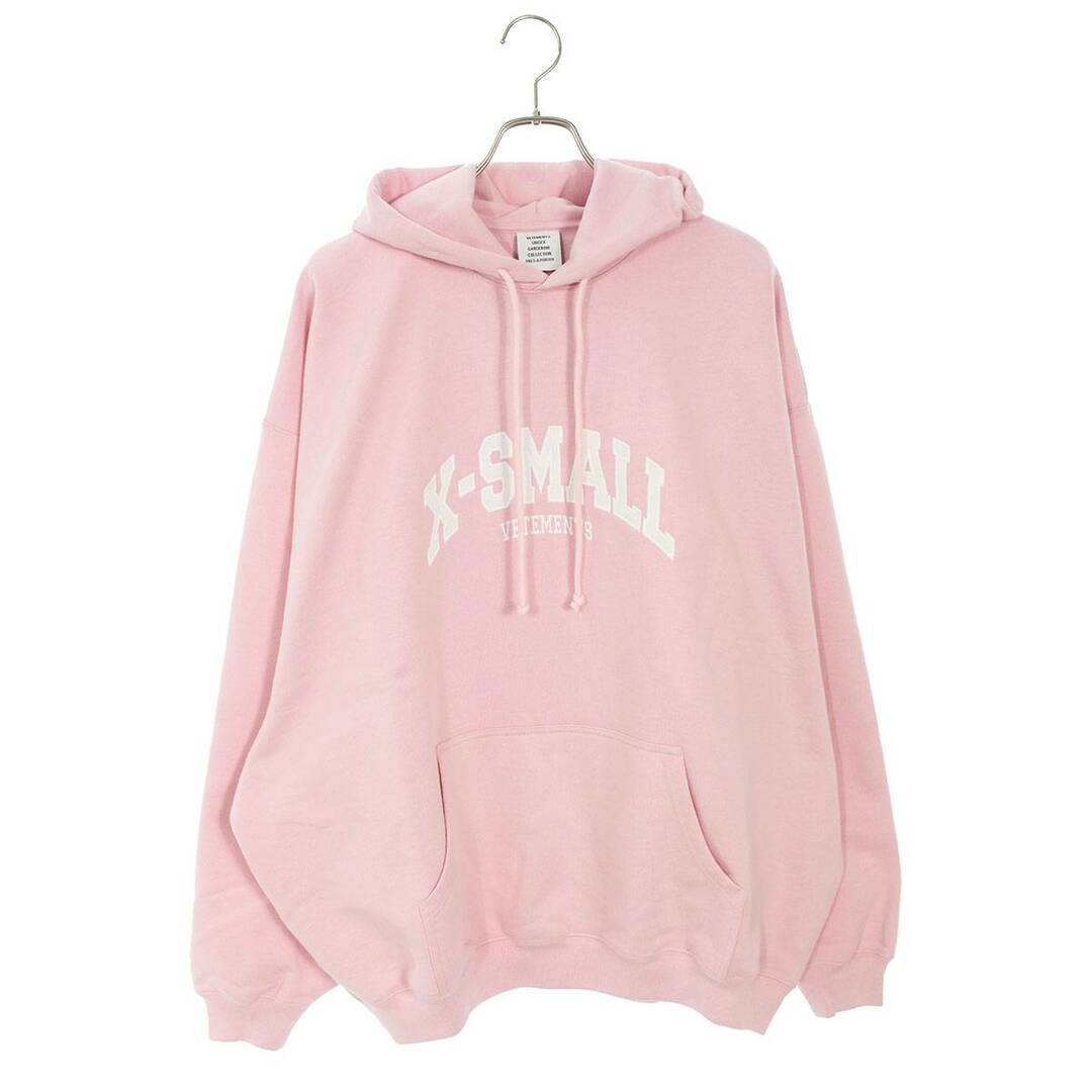 VETEMENTS(ヴェトモン)のヴェトモン  23AW  UE54HD425P BABYPINK X-SMALL刺繍パーカー メンズ XS メンズのトップス(パーカー)の商品写真